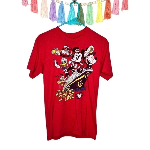 Disney Cruise Line Retro Mickey Mouse Gang Donald Minnie Goofy Red T-Shirt Small - Picture 1 of 10